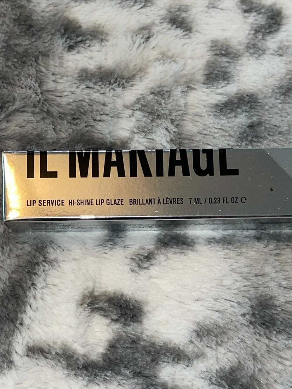 IL Makiage lip service gloss